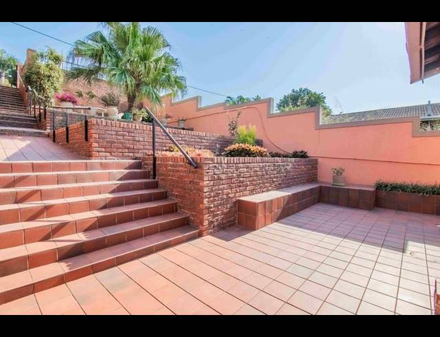 4 BEDROOM HOUSE FOR SALE IN RESERVOIR HILLS